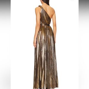 Bronx and Banco Goddess One Shoulder Gown in Gold M